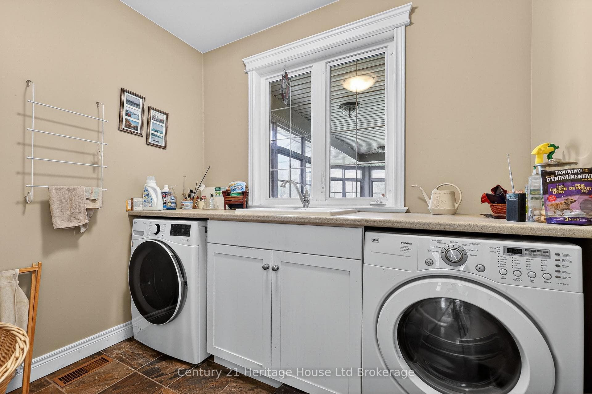 15 Hampden Street photo 23