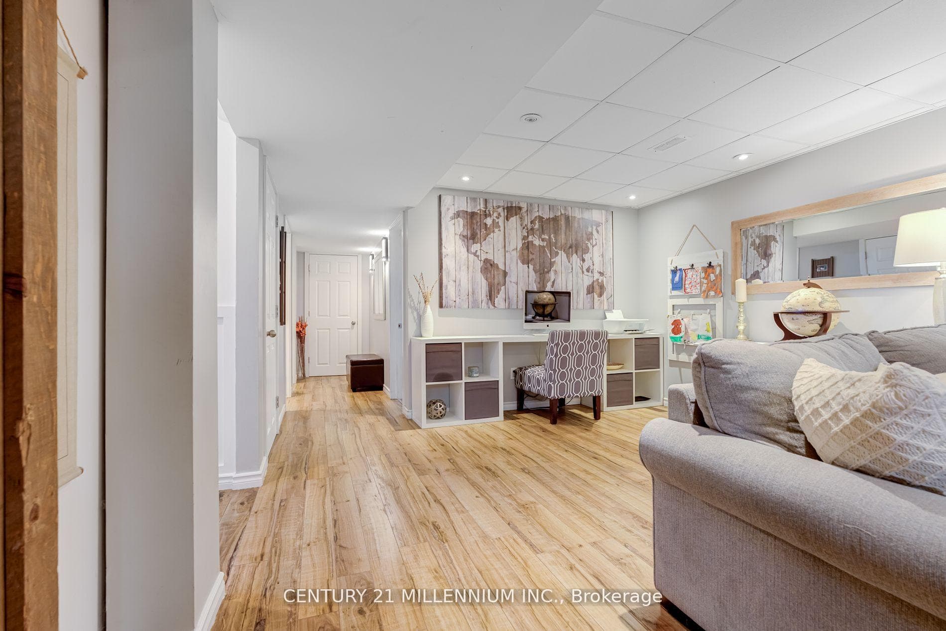 82 Holmes Drive photo 29