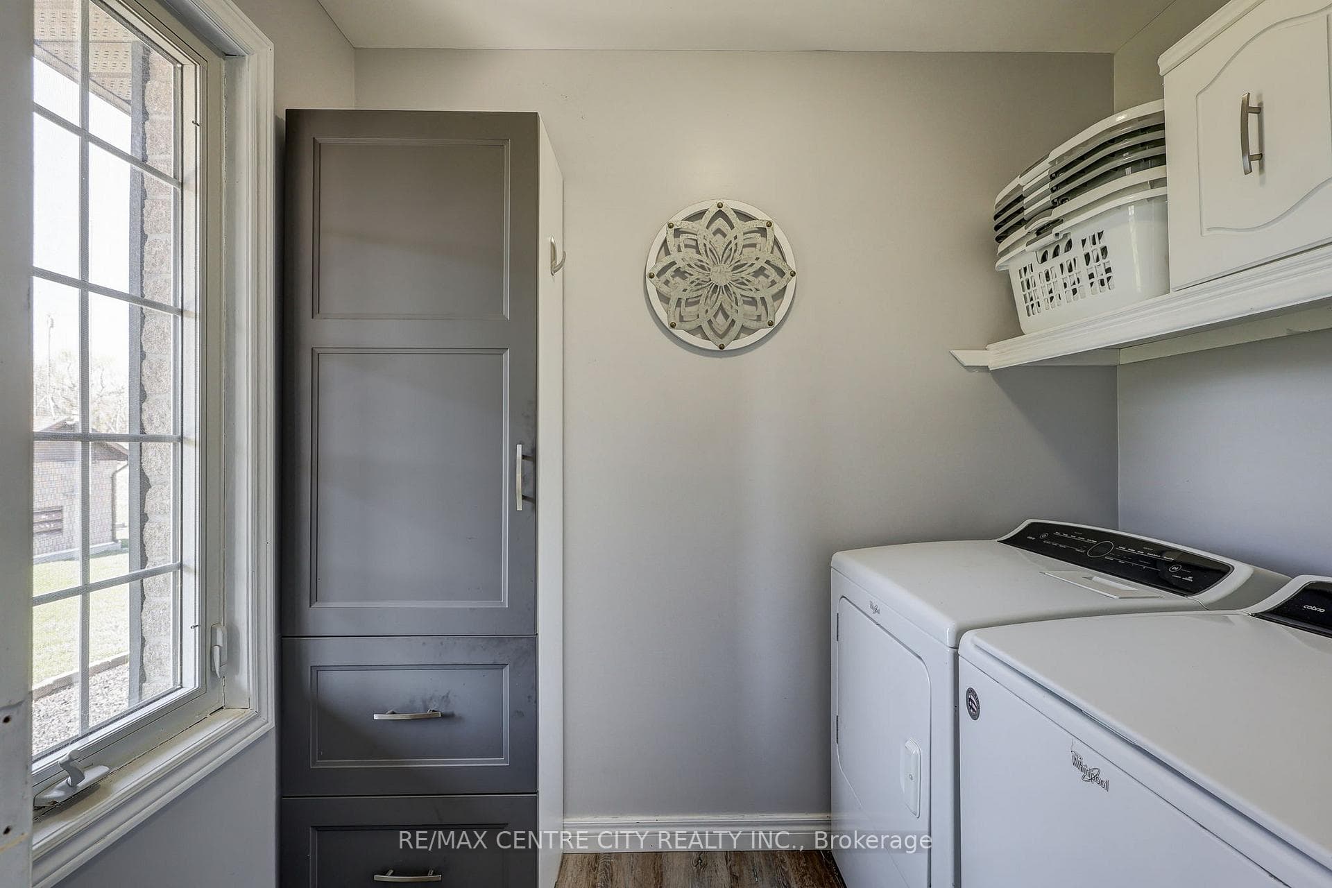 11680 Springfield Road photo 7