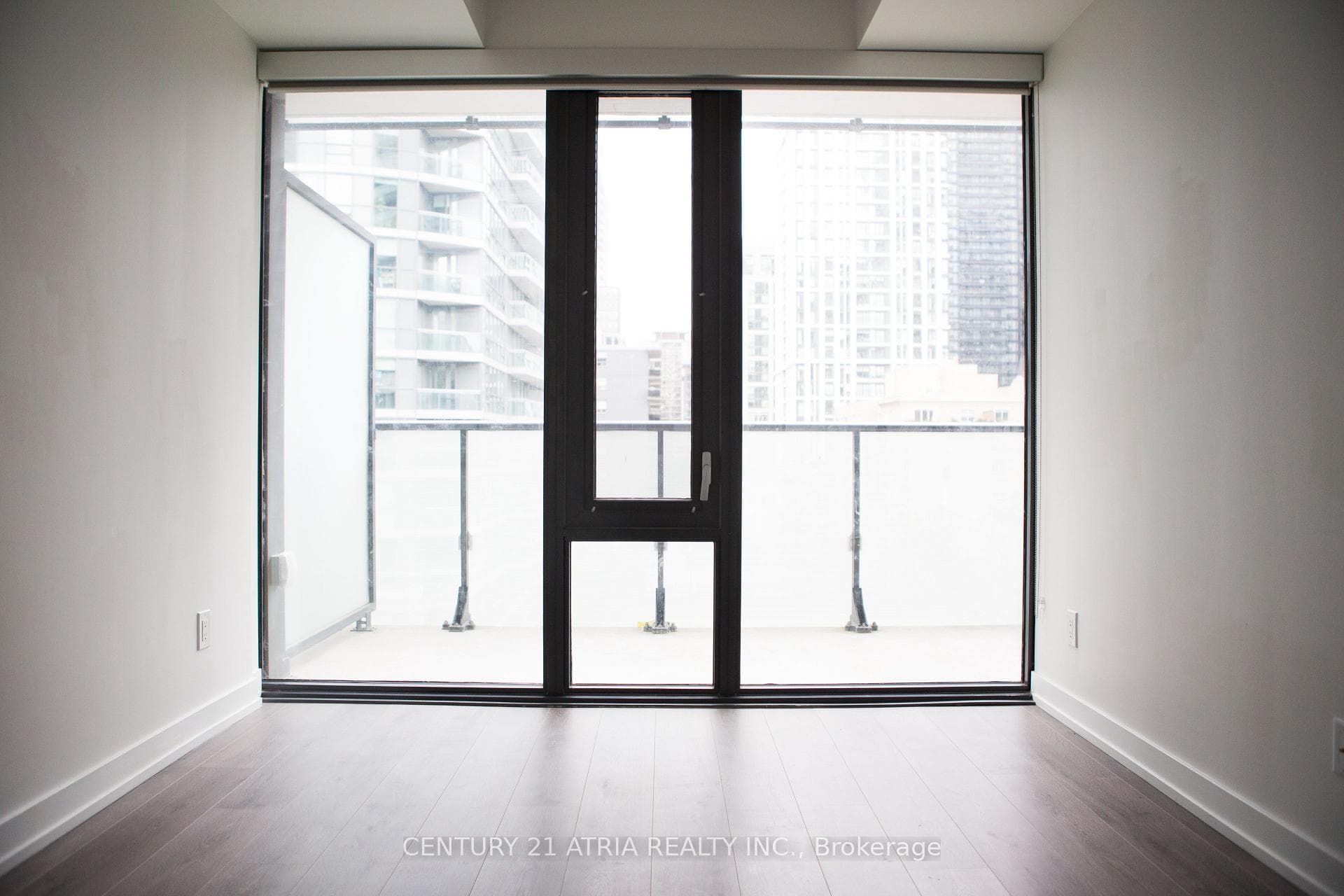 161 Roehampton Avenue Unit 602 photo 17