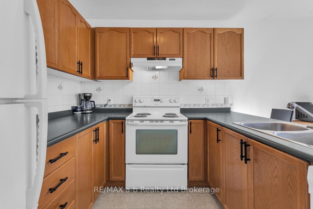 32 Magnolia Drive photo 13