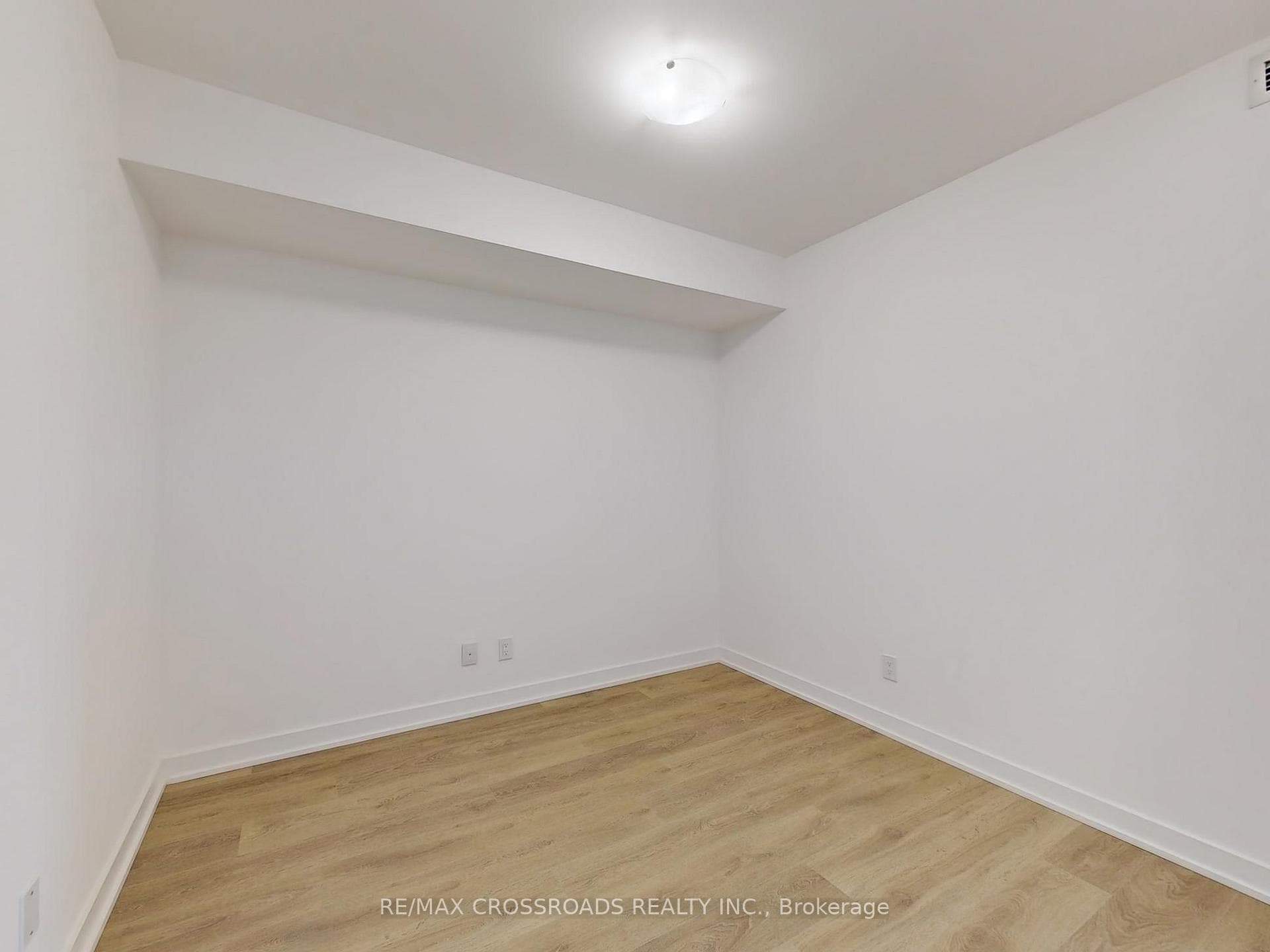 2033 Kennedy Road Unit 3303 photo 20