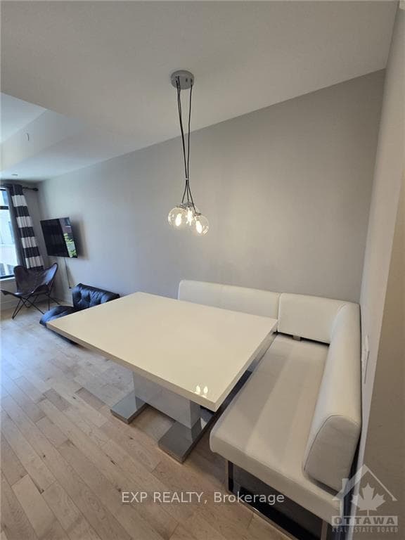 60 SPRINGHURST Avenue Unit 313 photo 6