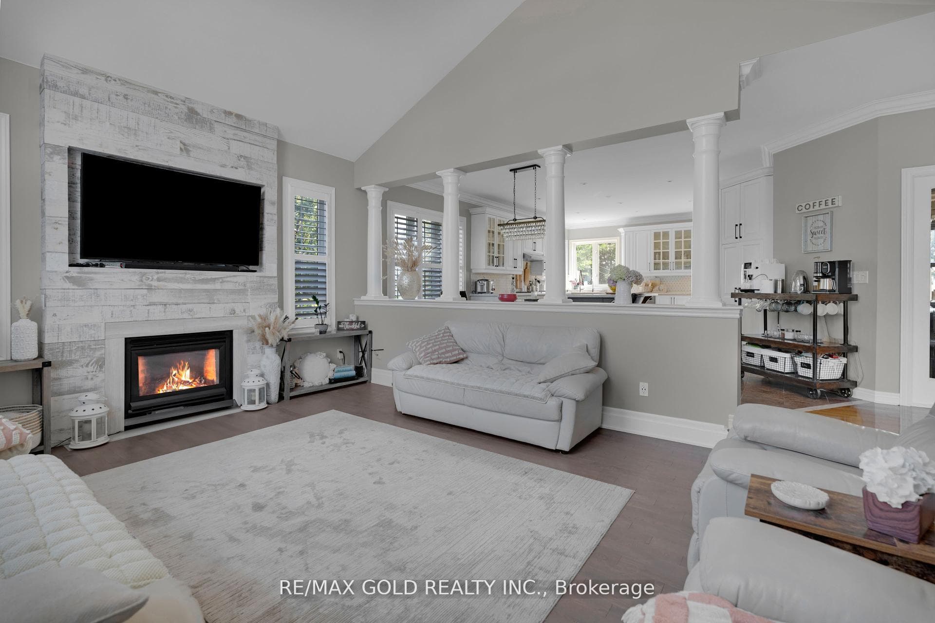 12572 Heritage Road photo 8