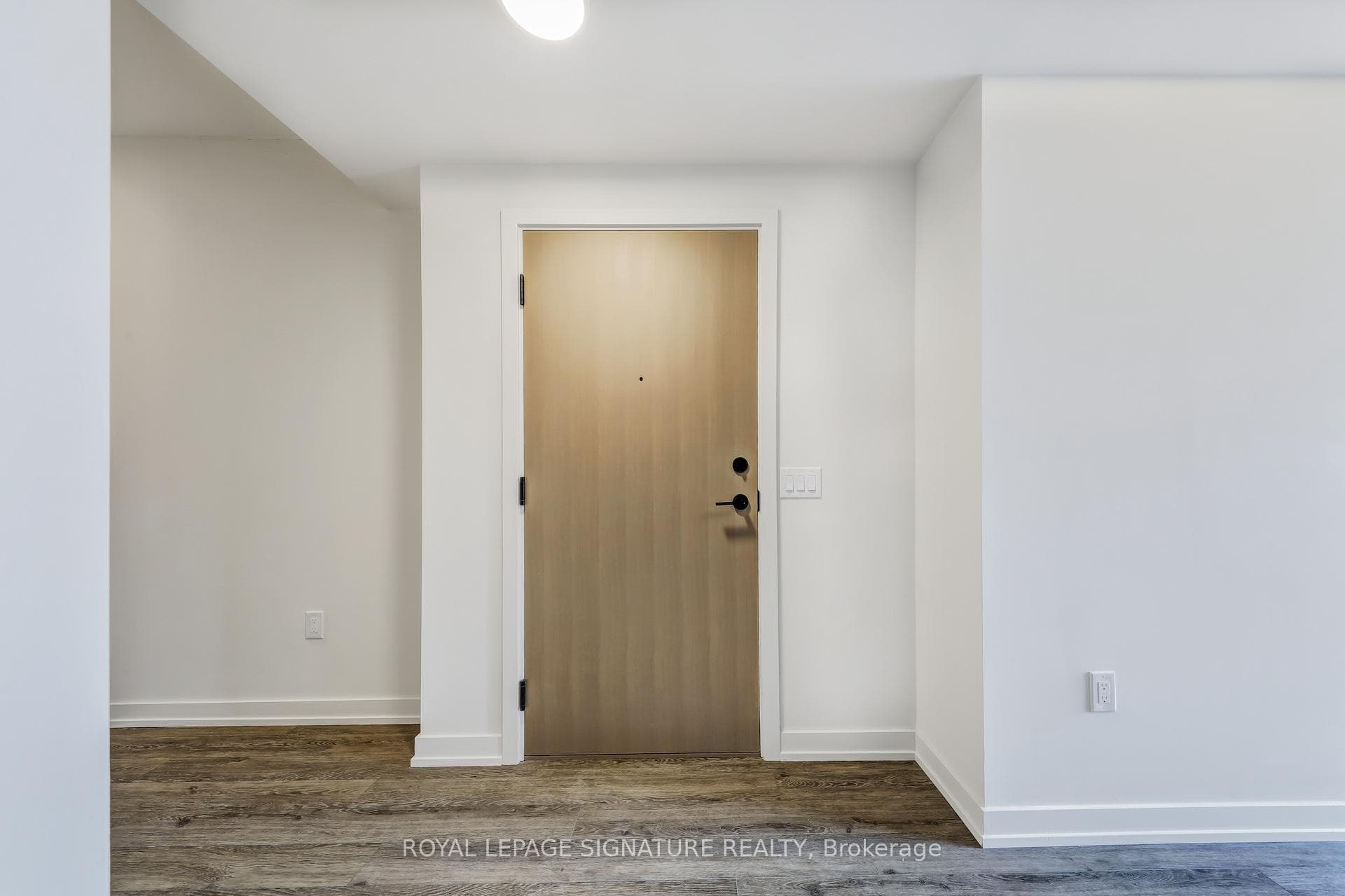 181 Sterling Road Unit 602 photo 6