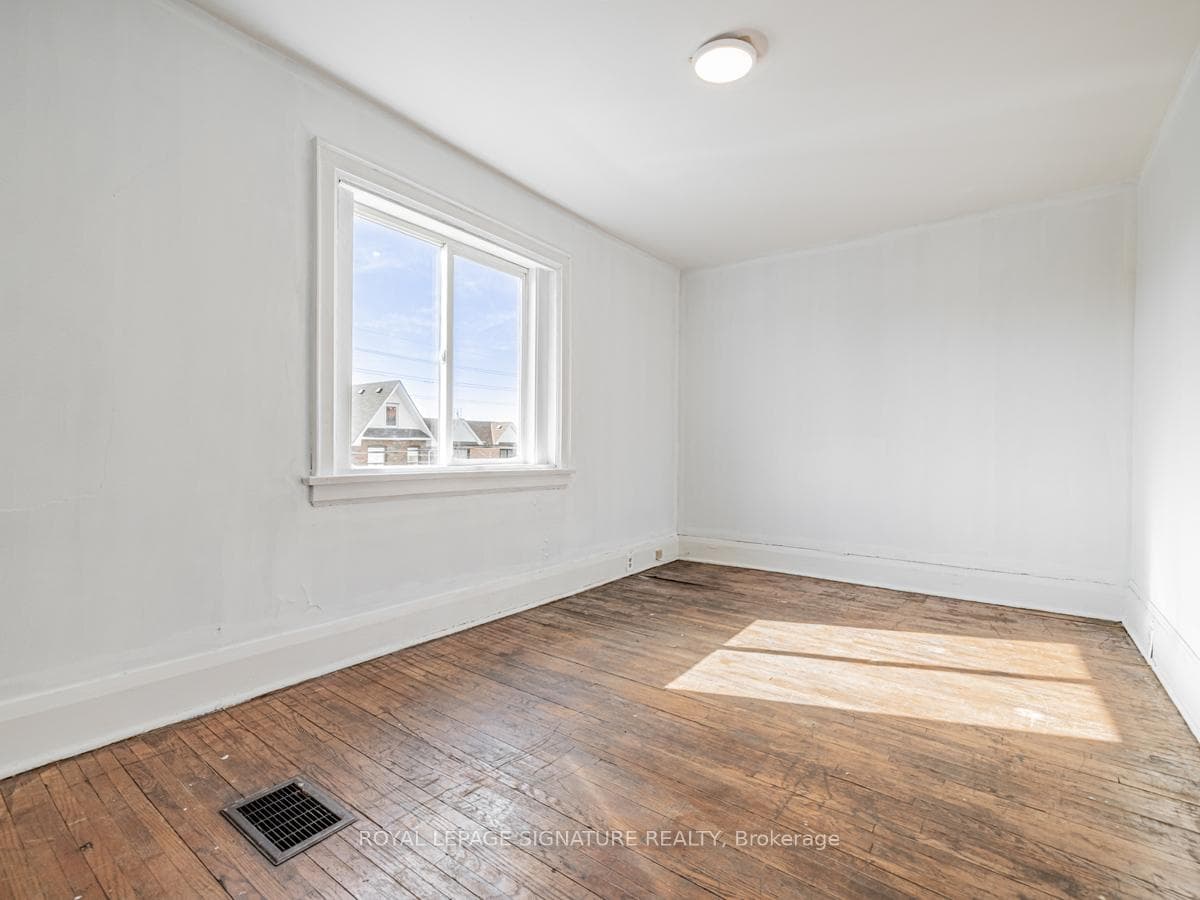 37 Gilbert Avenue photo 13