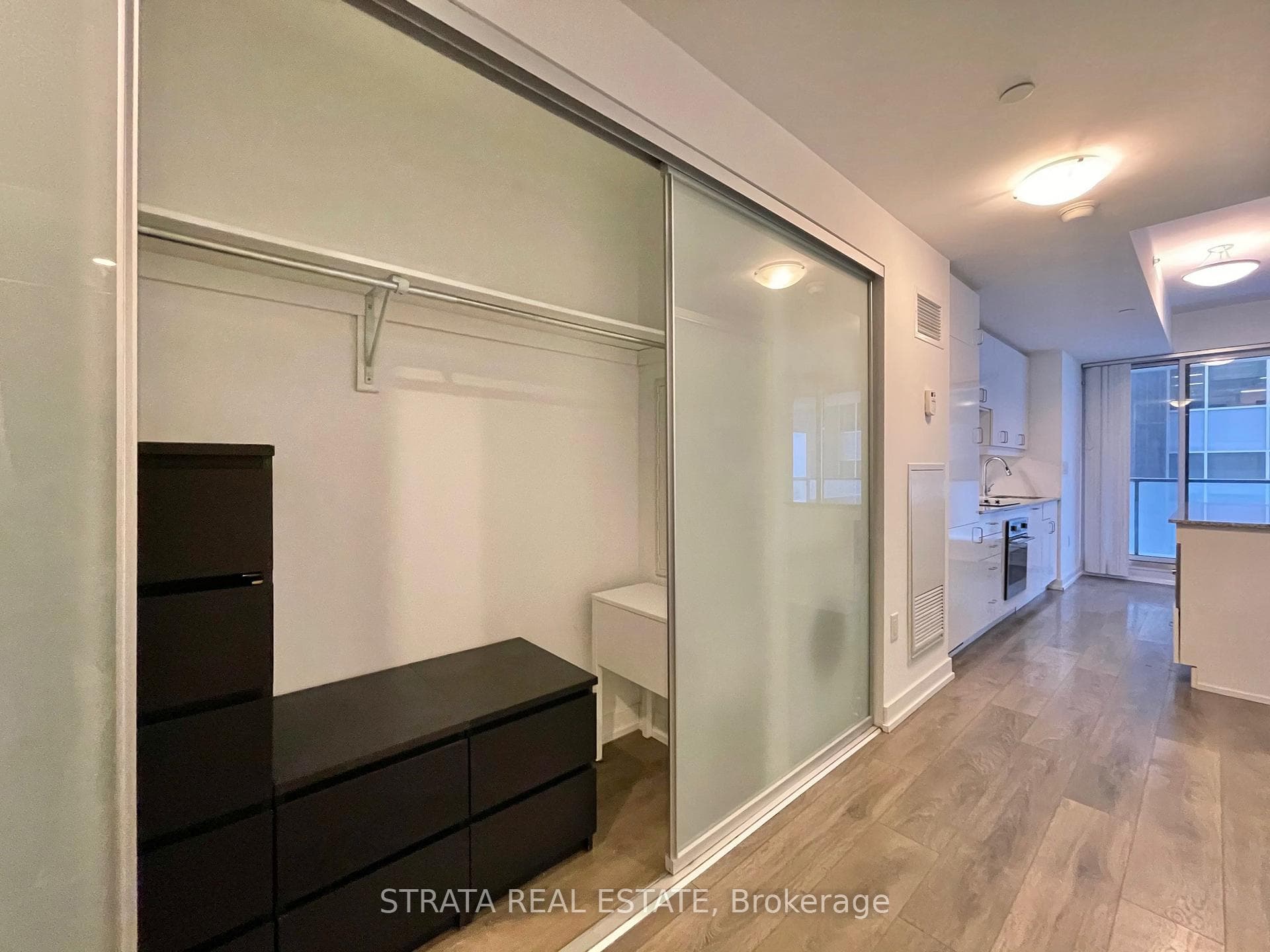 426 University Avenue Unit 2507 photo 5