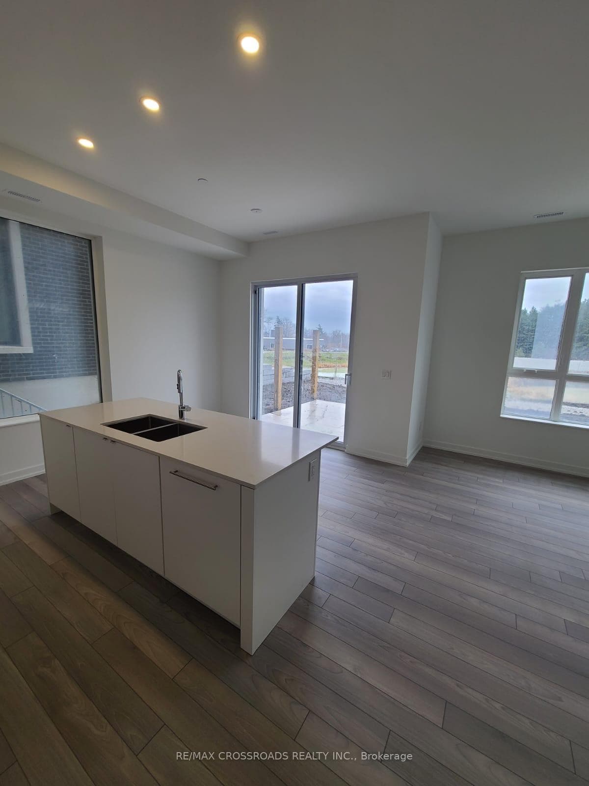 9 Walder Lane Unit 109 photo 27