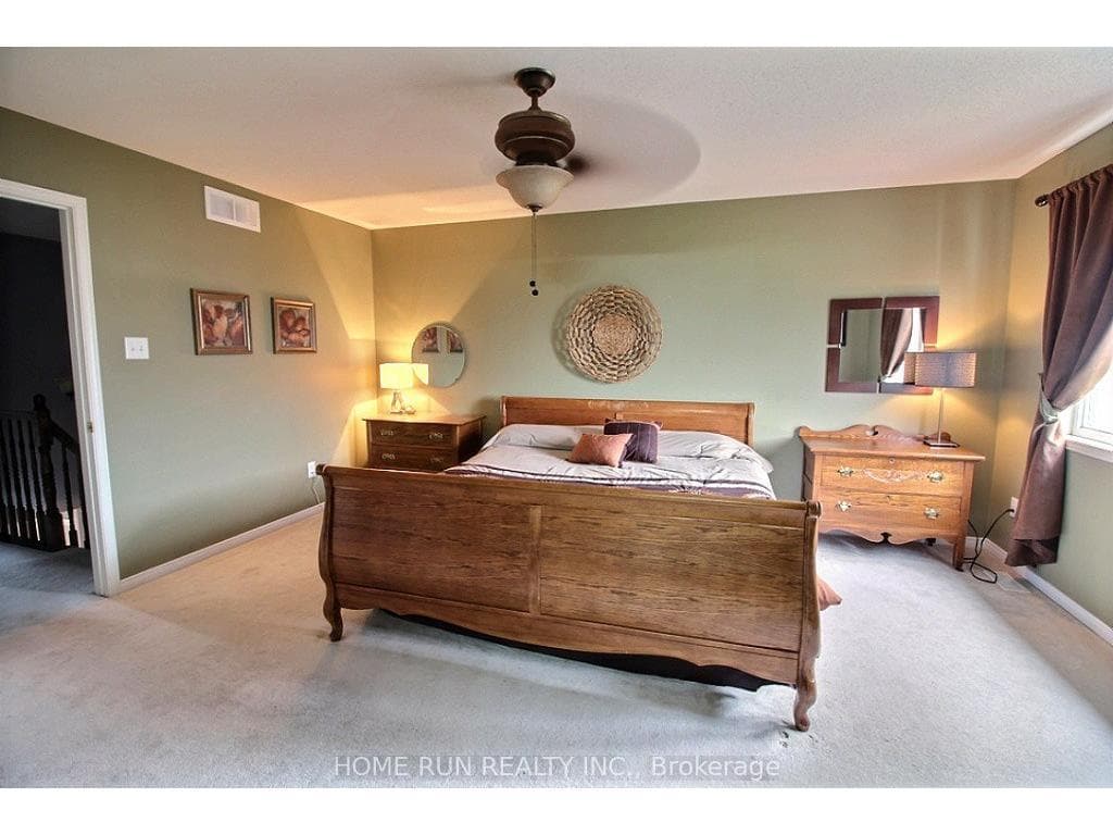 194 Flamborough Way photo 9