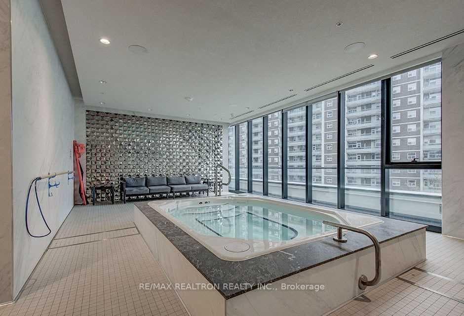 575 Bloor Street Unit 2208 photo 33