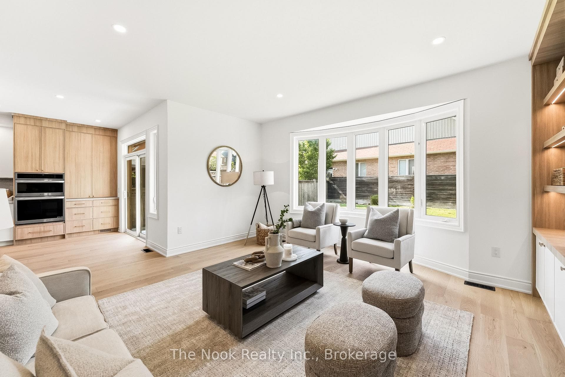 52 Nightingale Crescent photo 8