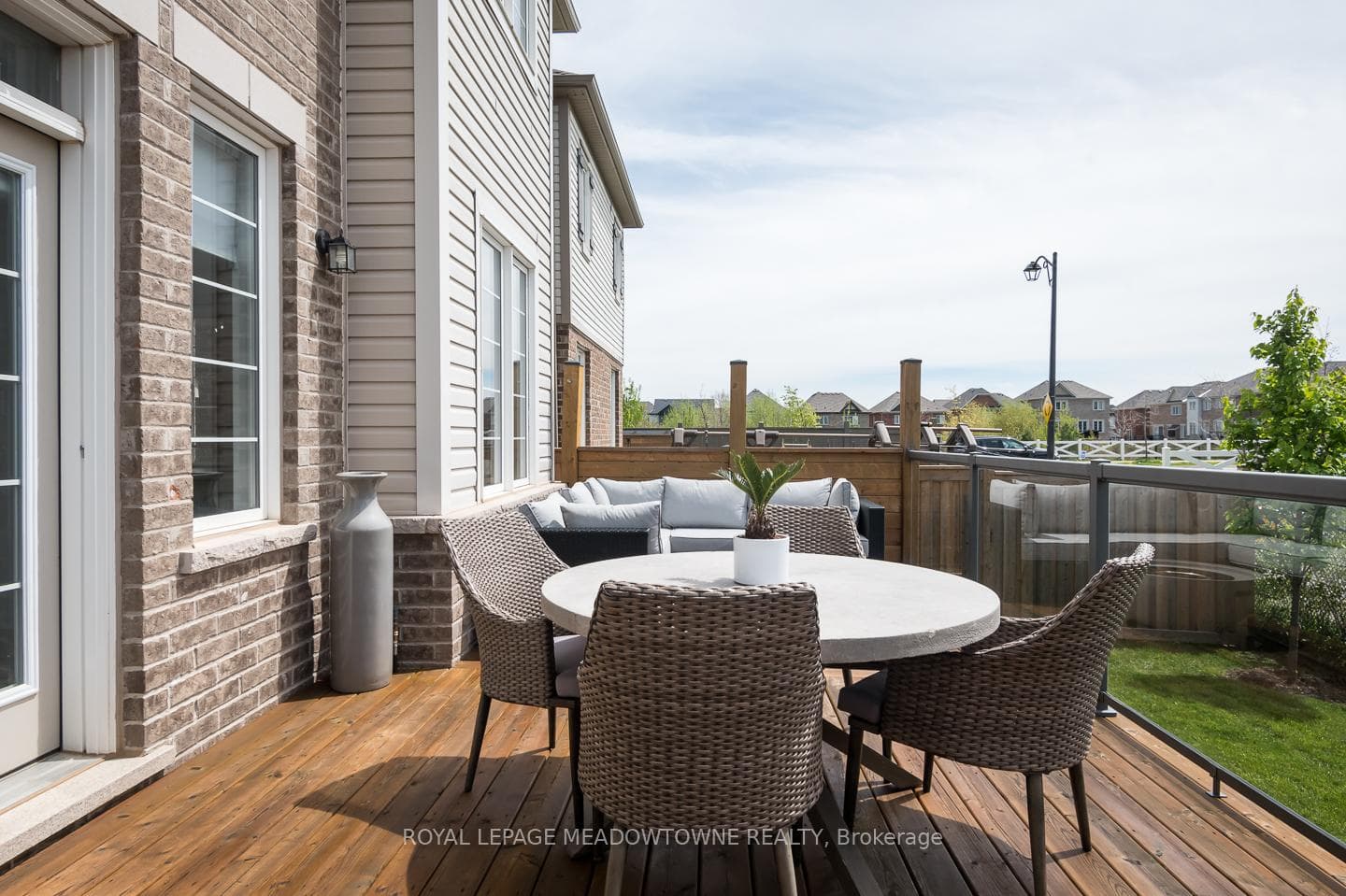 1306 Duignan Crescent photo 35