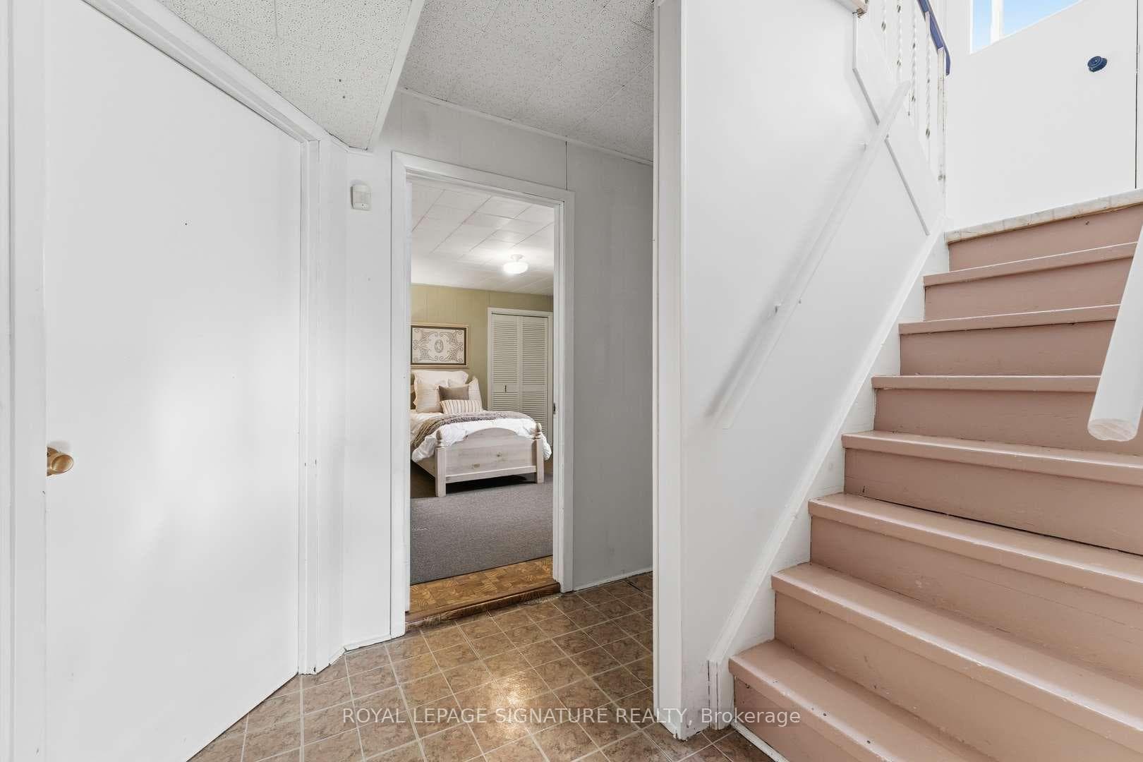 153 Lynnbrook Drive photo 27