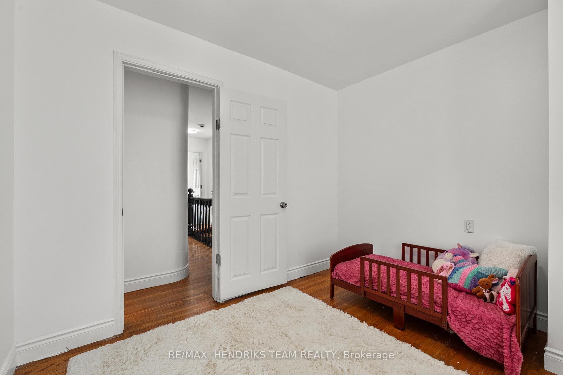 192 Wood Street photo 27