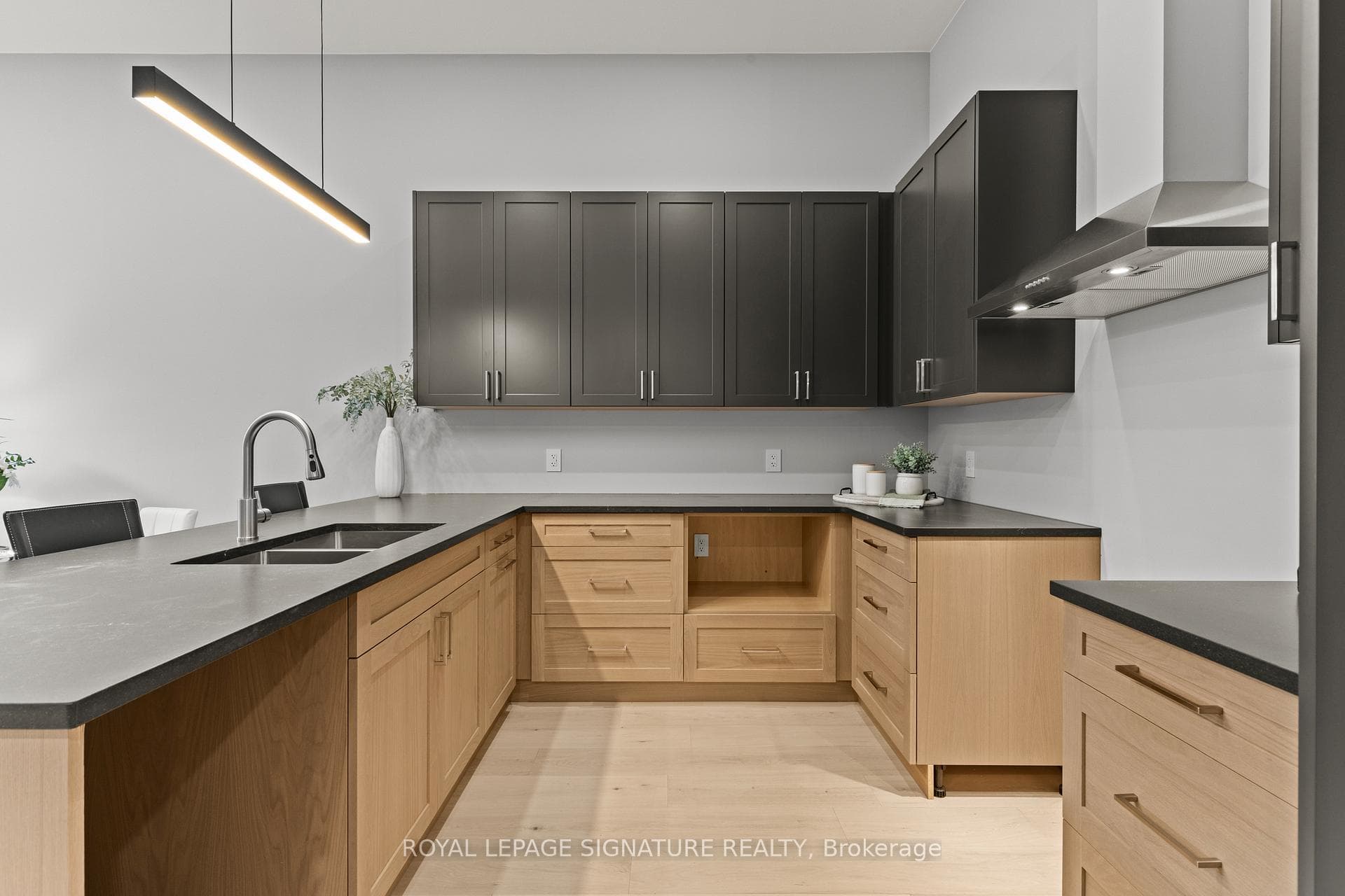 139 King Edward Street photo 3