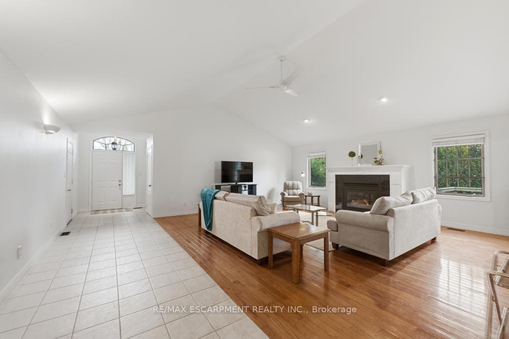 80 Lister Avenue photo 6
