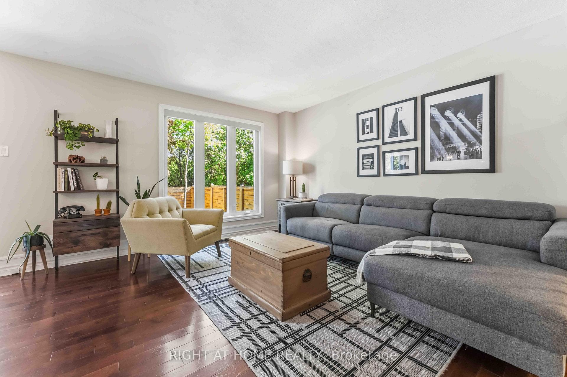 981 Barwell Avenue photo 8