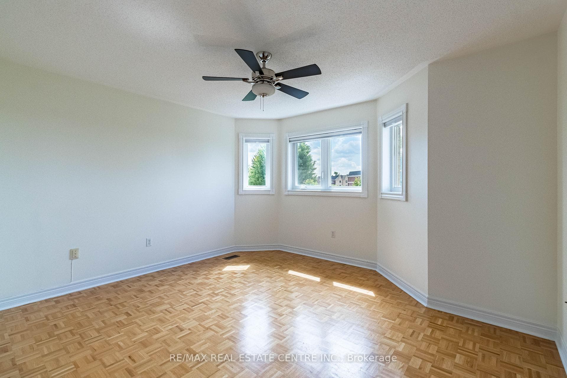 52 Solway Avenue photo 22