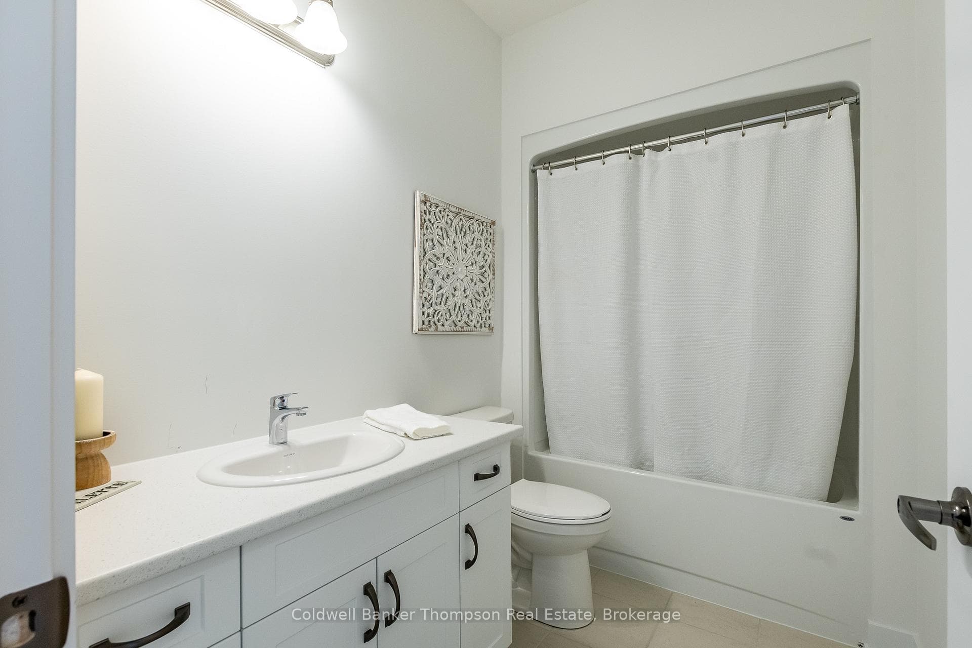 28 CHARLES MORLEY Boulevard photo 21