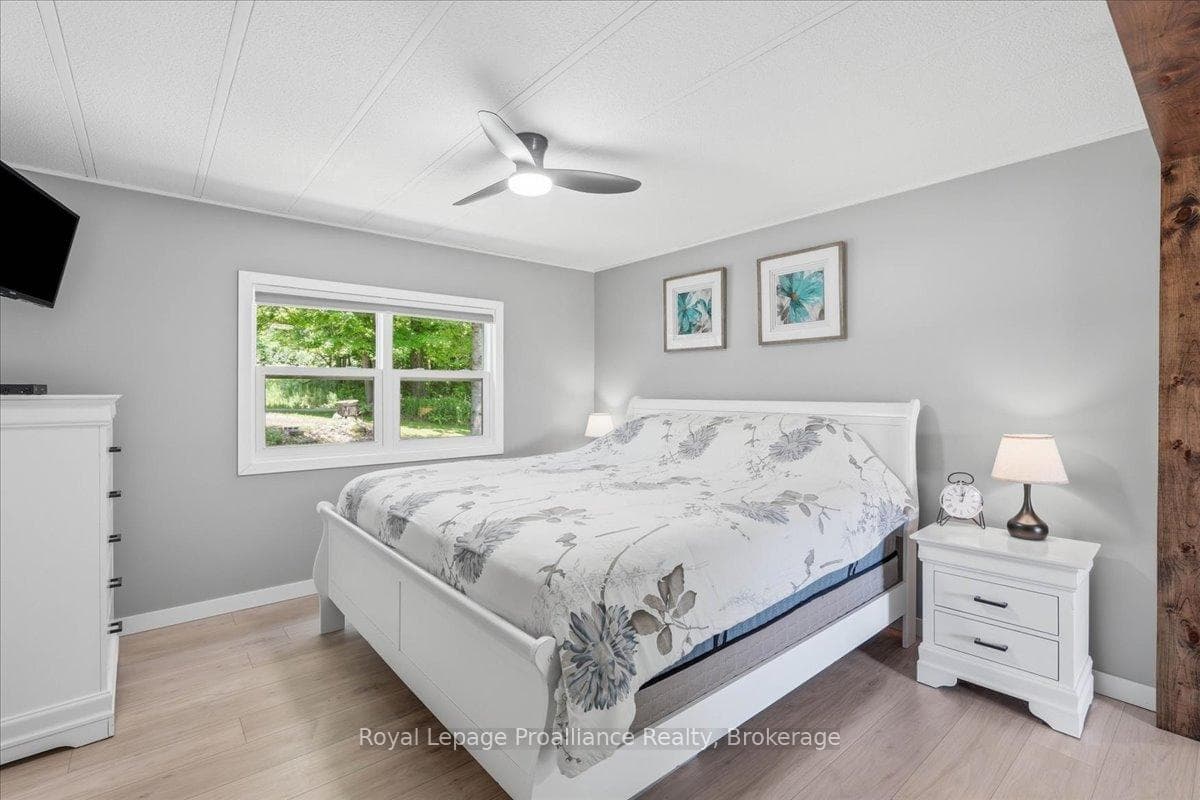 596 Courneya Road photo 11