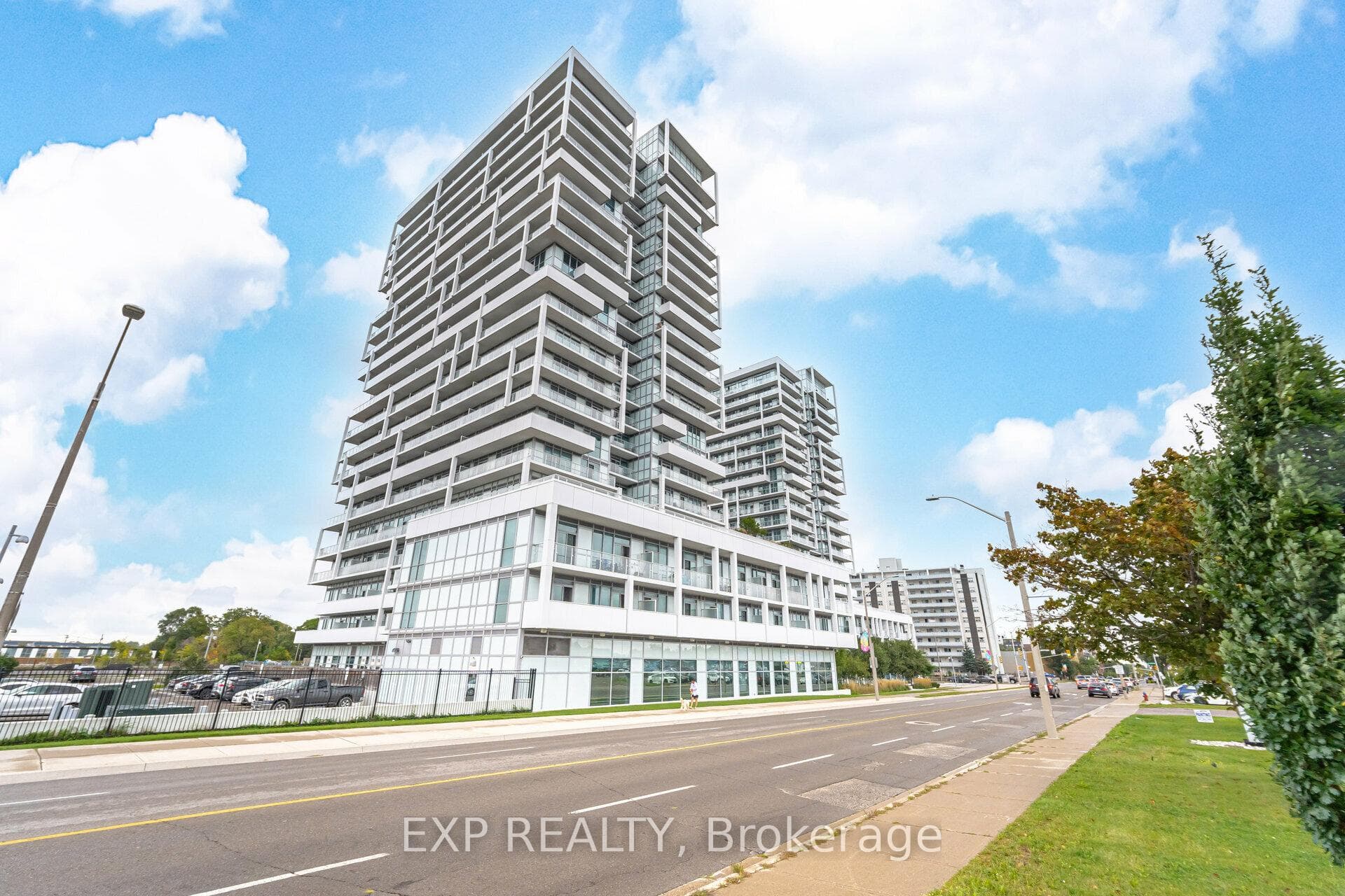 55 Speers Road Unit 1401 photo 32