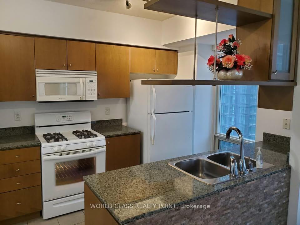 10 Navy Wharf Court Unit 3206 photo 5