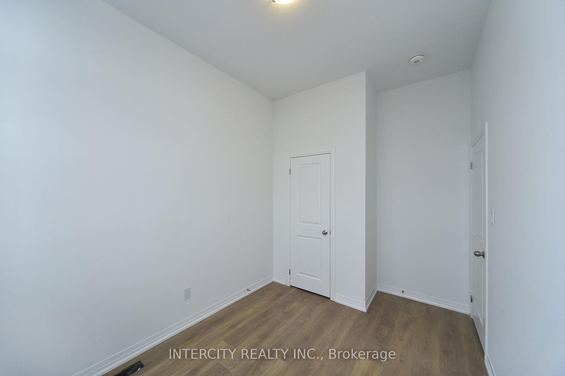 147 Markland Street photo 30