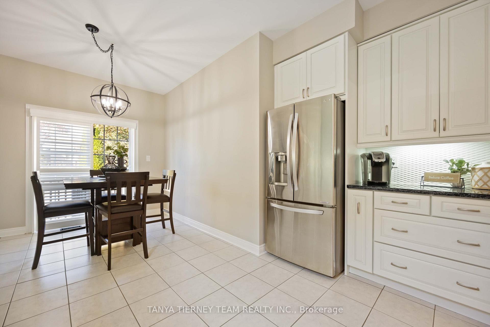 16 Cody Avenue photo 18