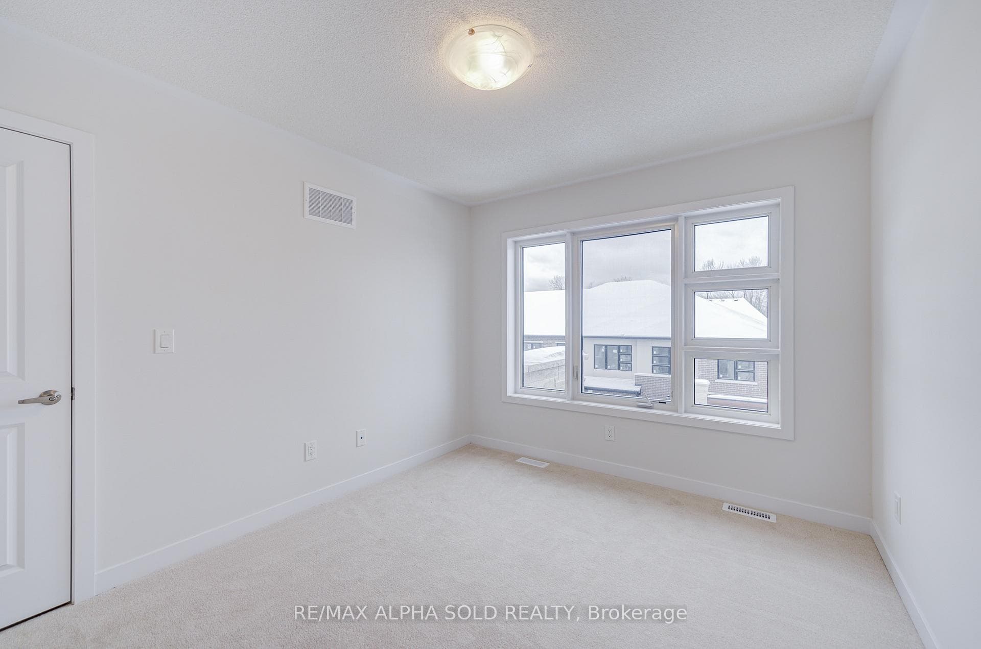 11 John Canning Way photo 31