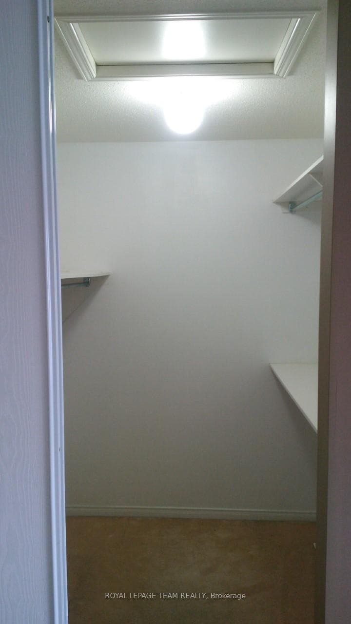 2211 Esprit Drive photo 13