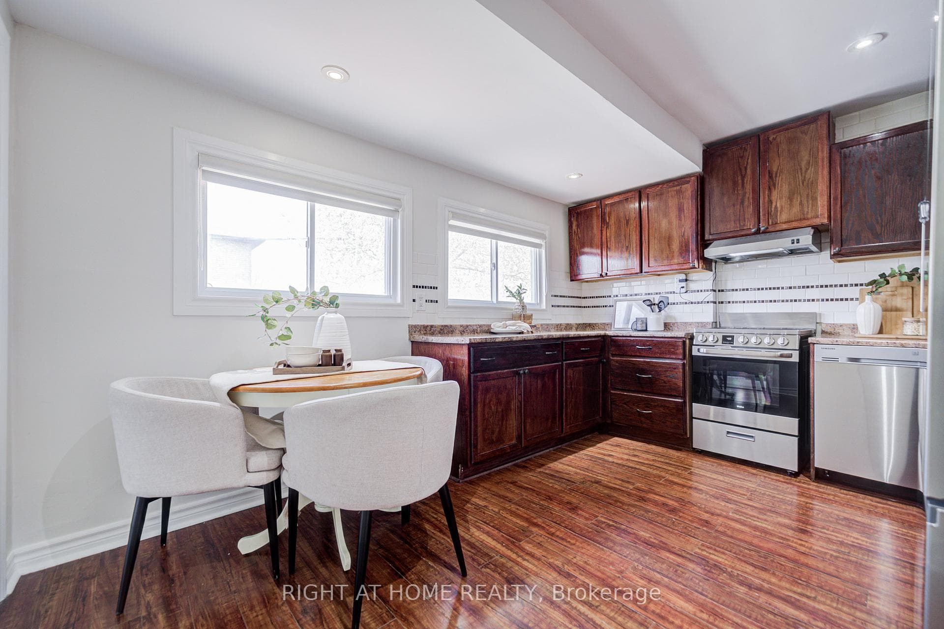 61 Beatty Road photo 22