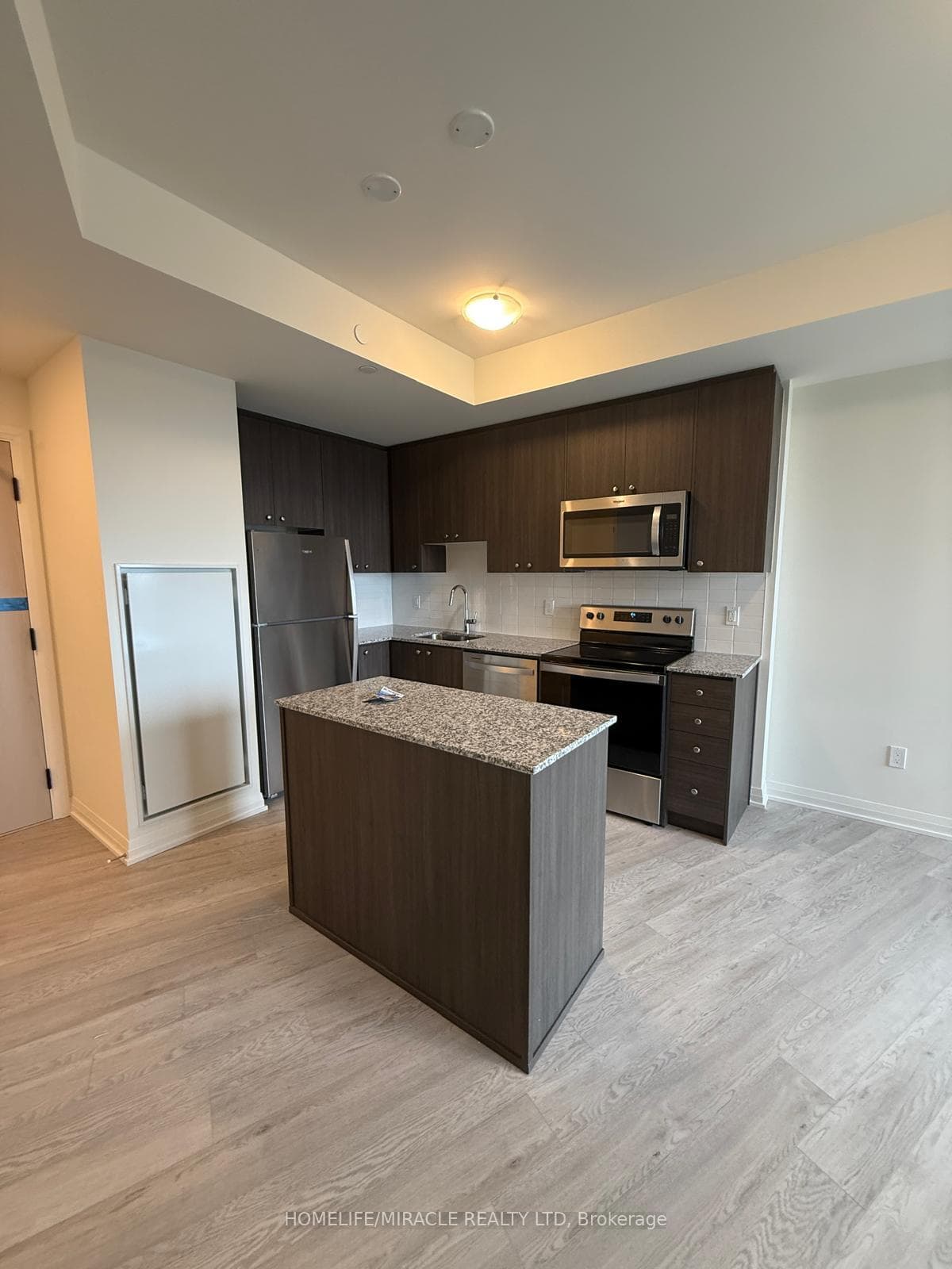 3006 William Cutmore Boulevard Unit 420 photo 2