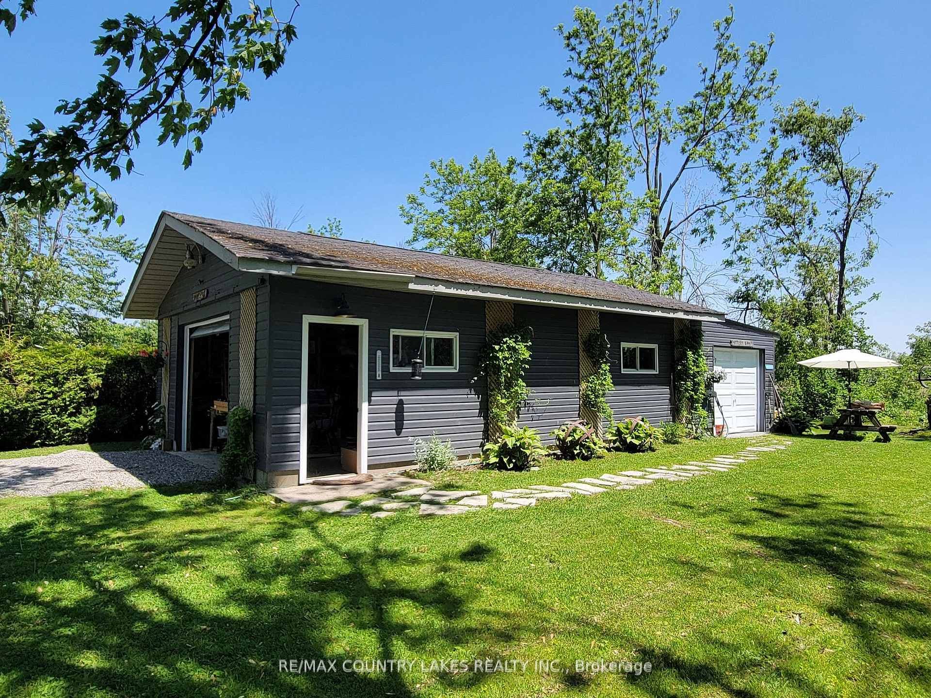 2481 Lakeshore Drive photo 3