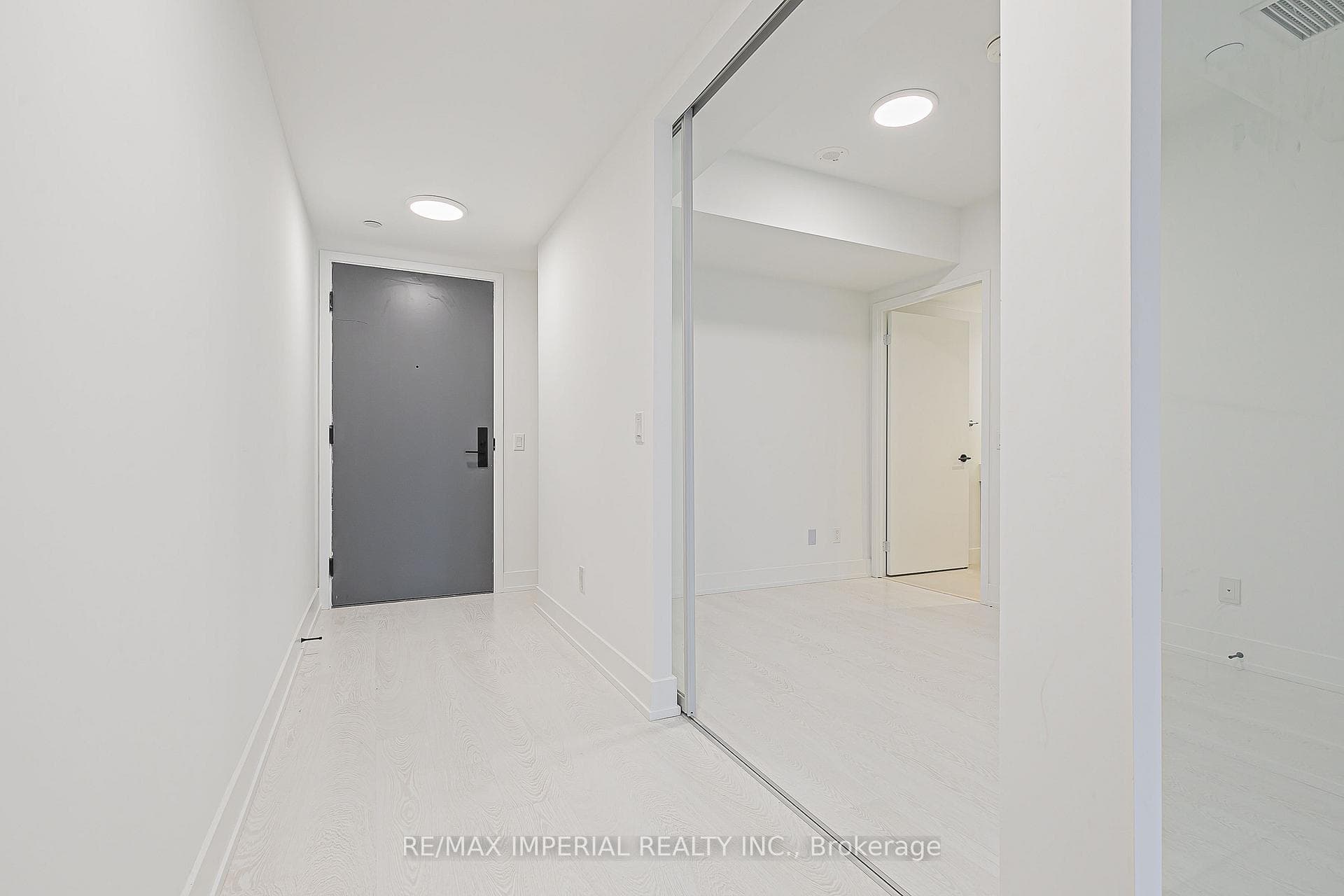 308 Jarvis Street Unit 305 photo 8