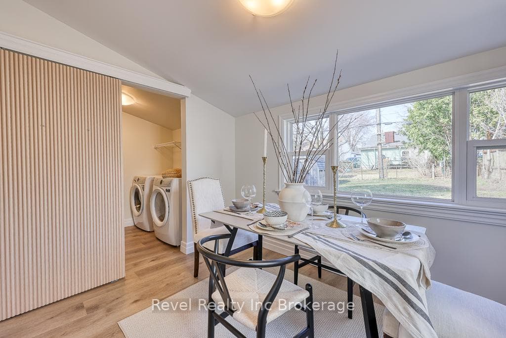 679 Elizabeth Street photo 15