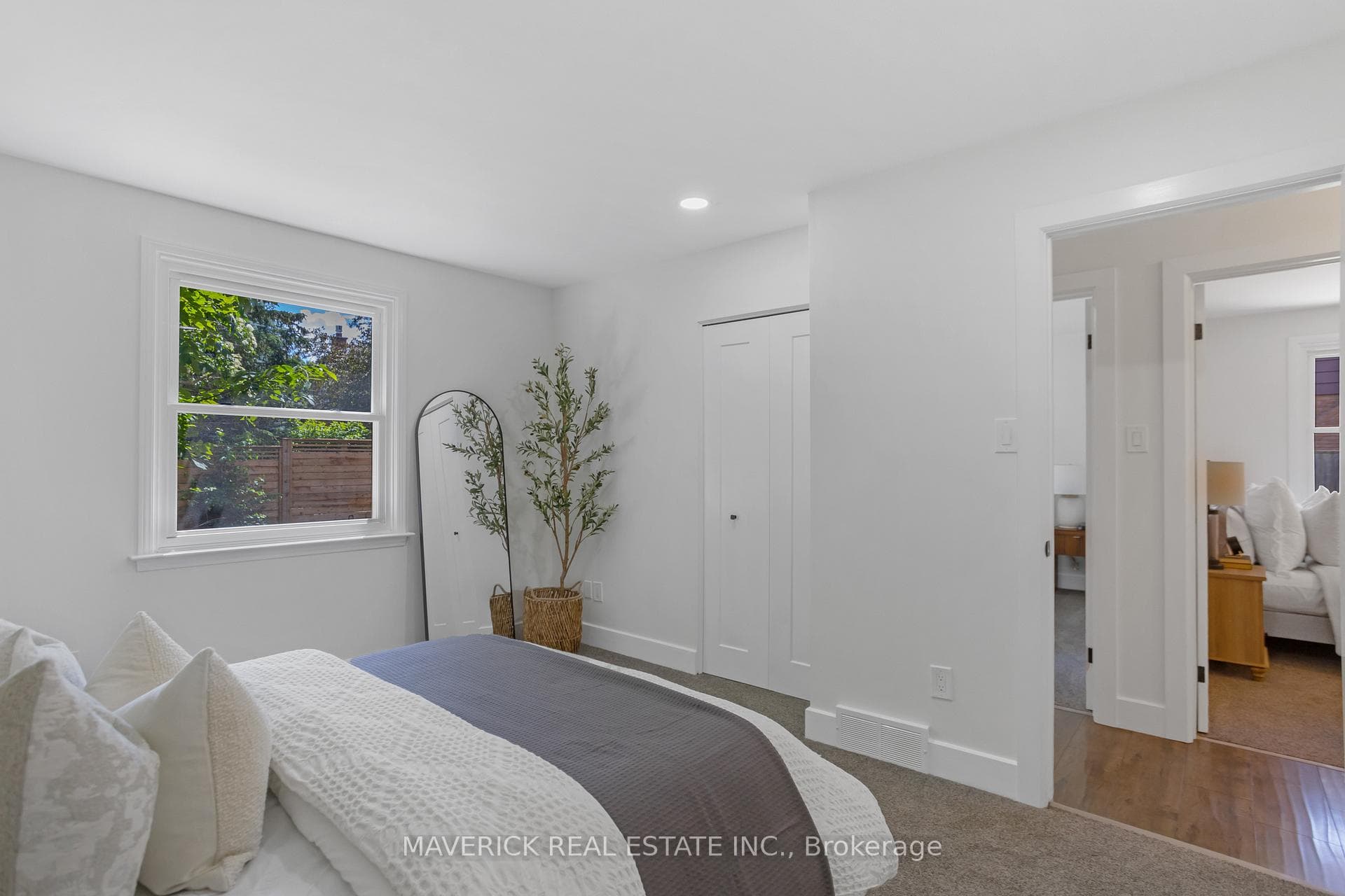 462 Grand View Avenue photo 25