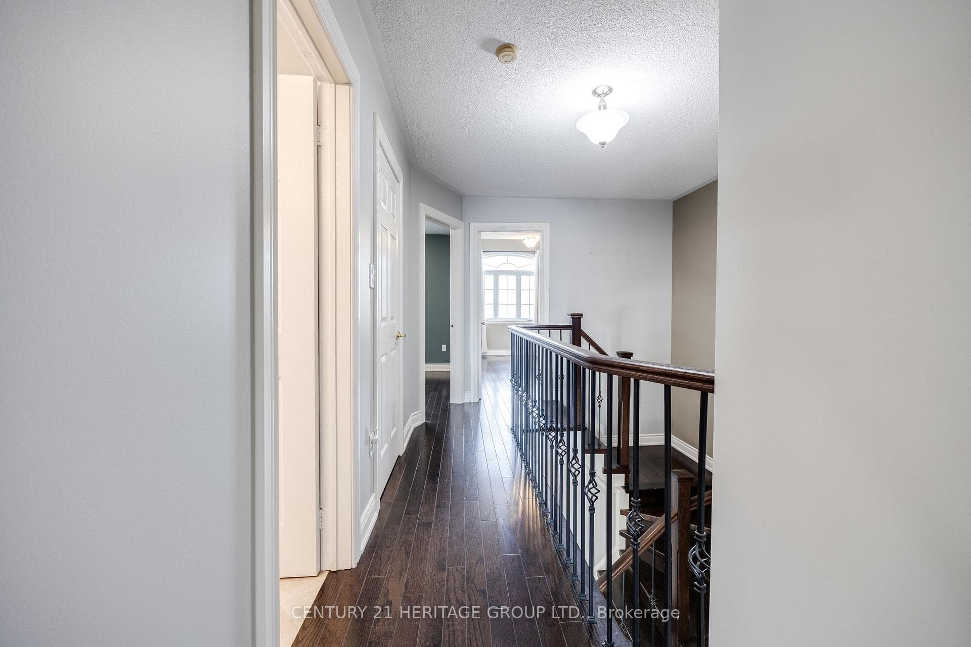 594 Willowick Drive photo 22
