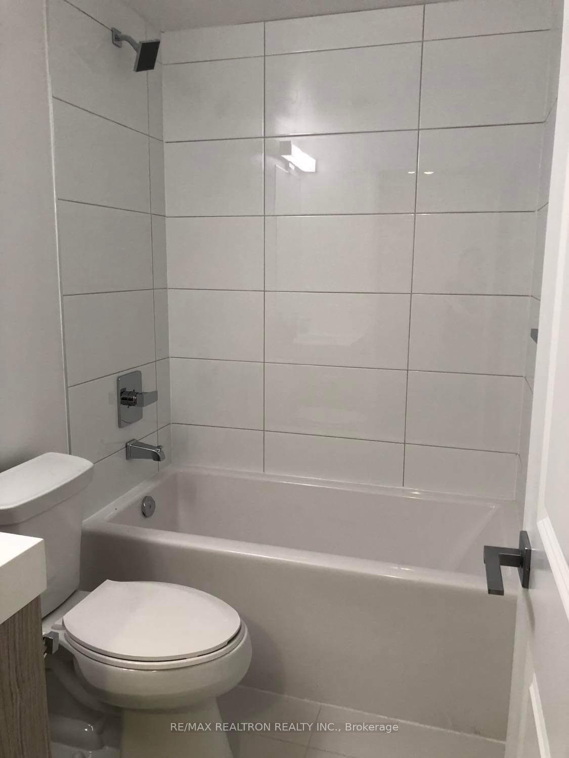 251 Jarvis Street Unit 1829 photo 2