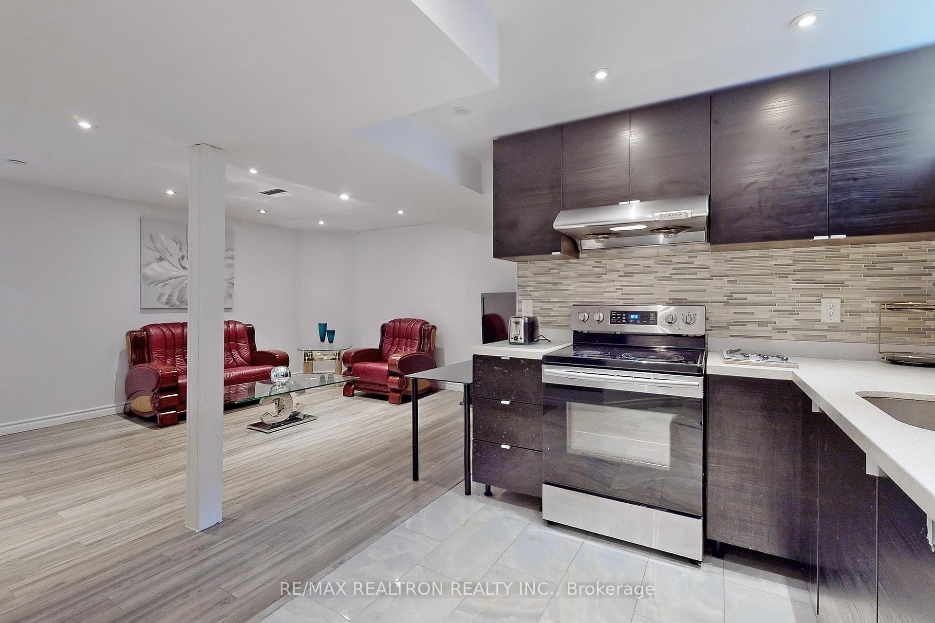 32 Subrisco Avenue Unit Bsmt photo 4