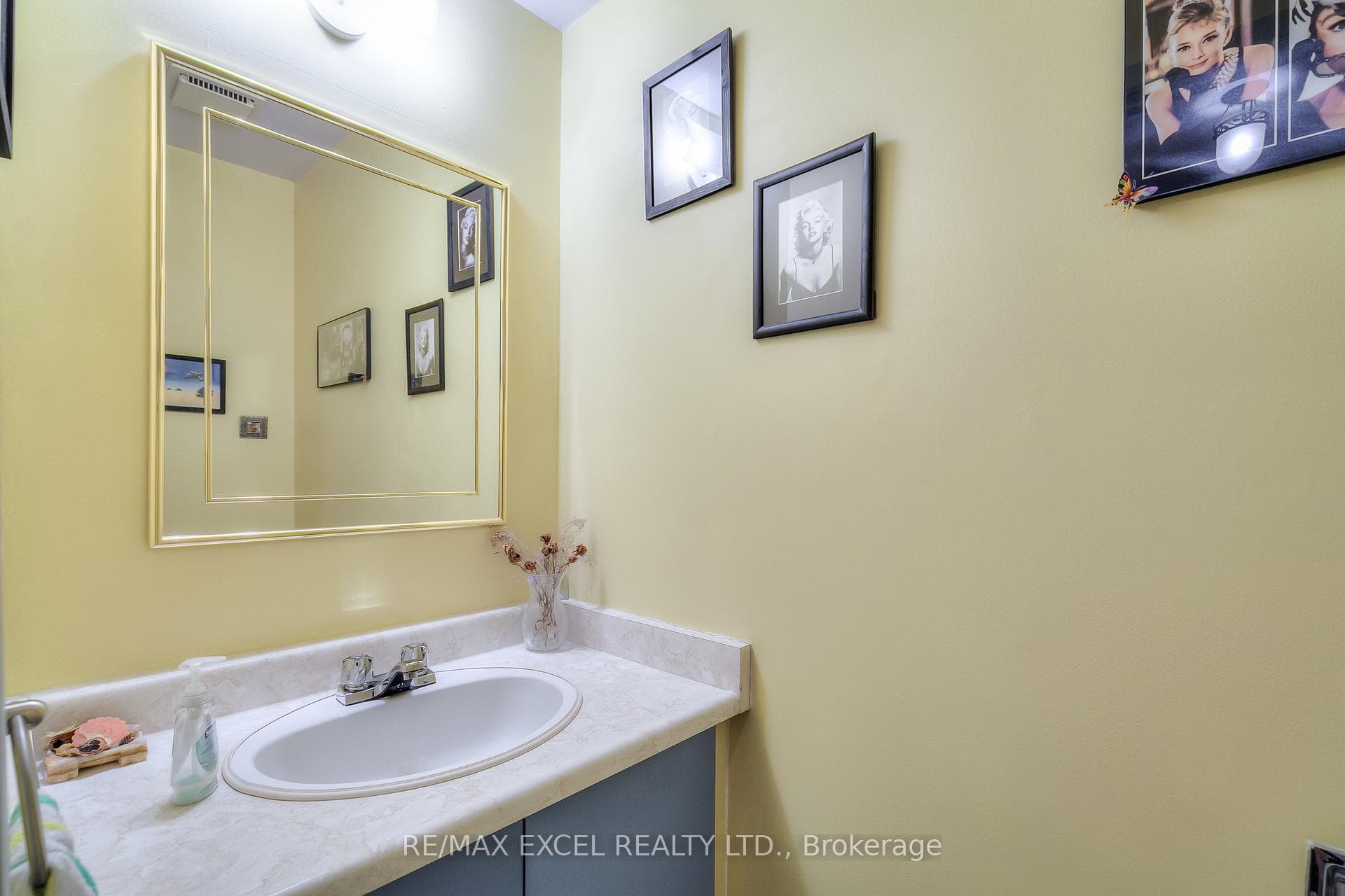 67 Tunney Crescent photo 10