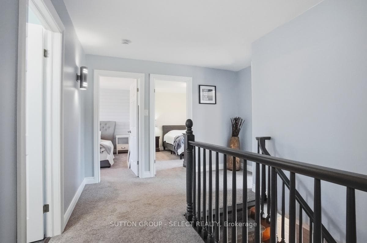 60 Edgevalley Road photo 30