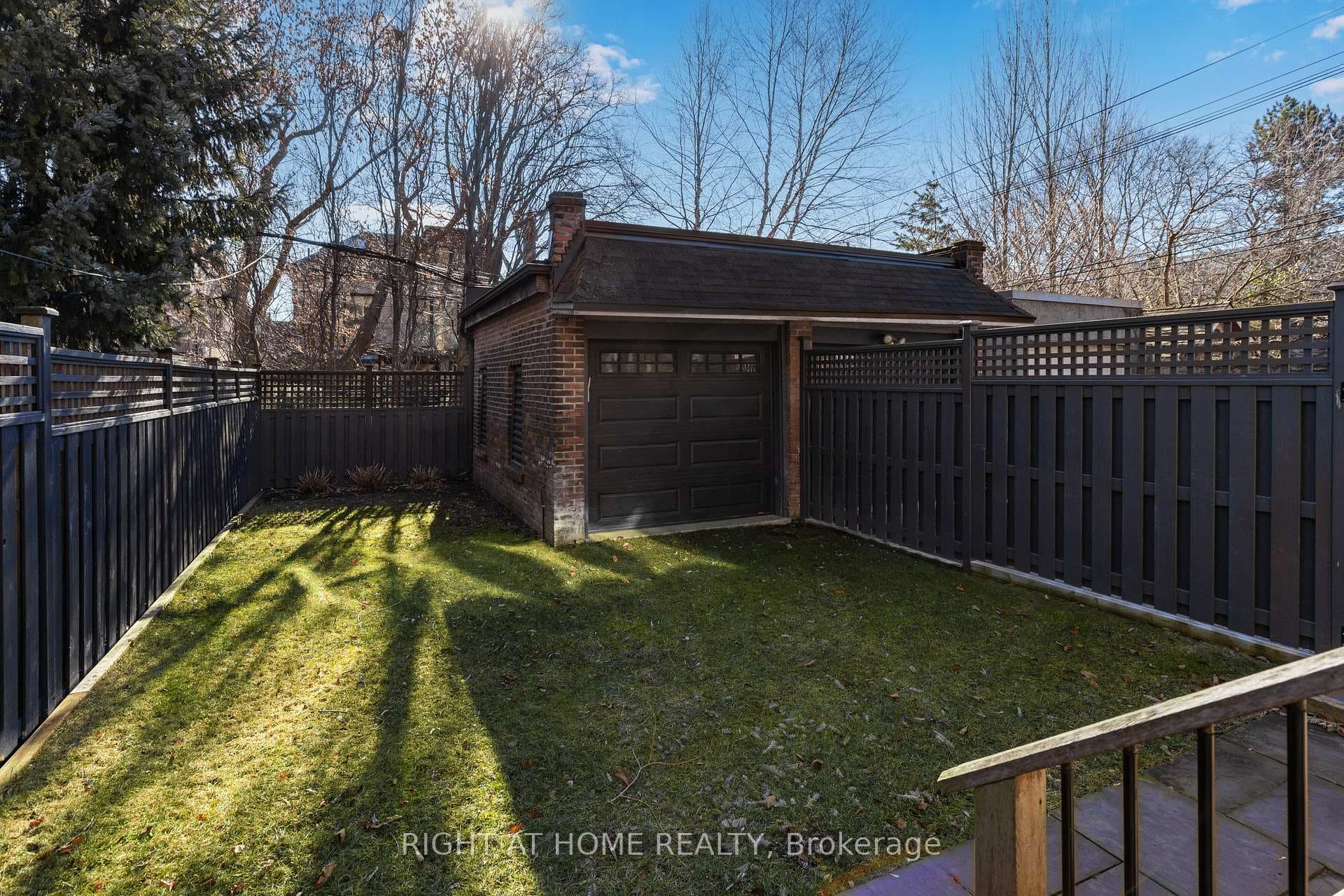 27 Woodlawn Avenue photo 43