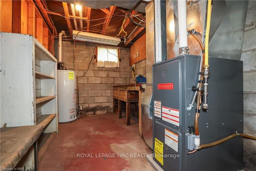 24 LORA Street photo 30