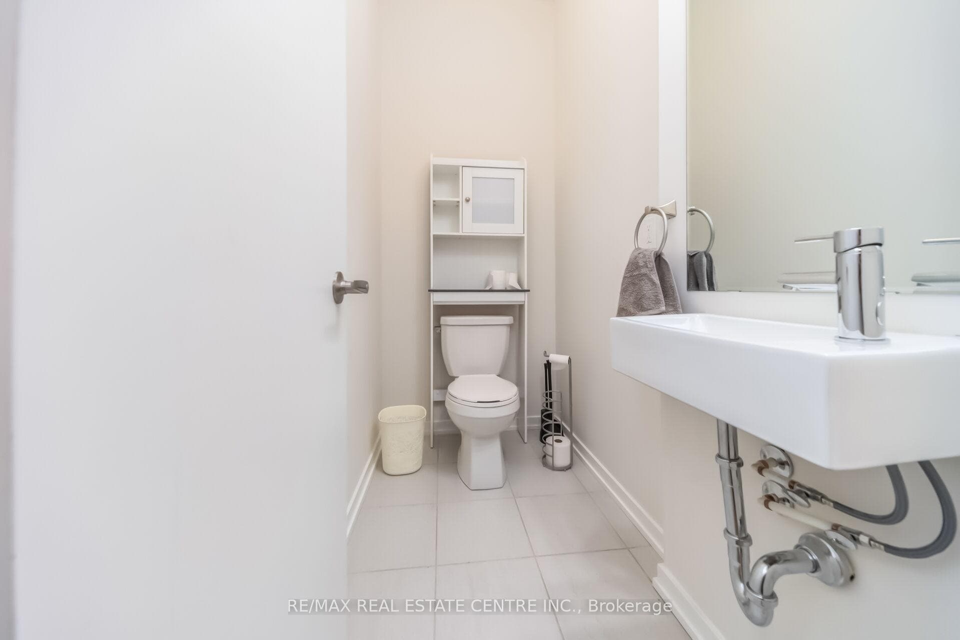 30 Lambert Lane photo 16