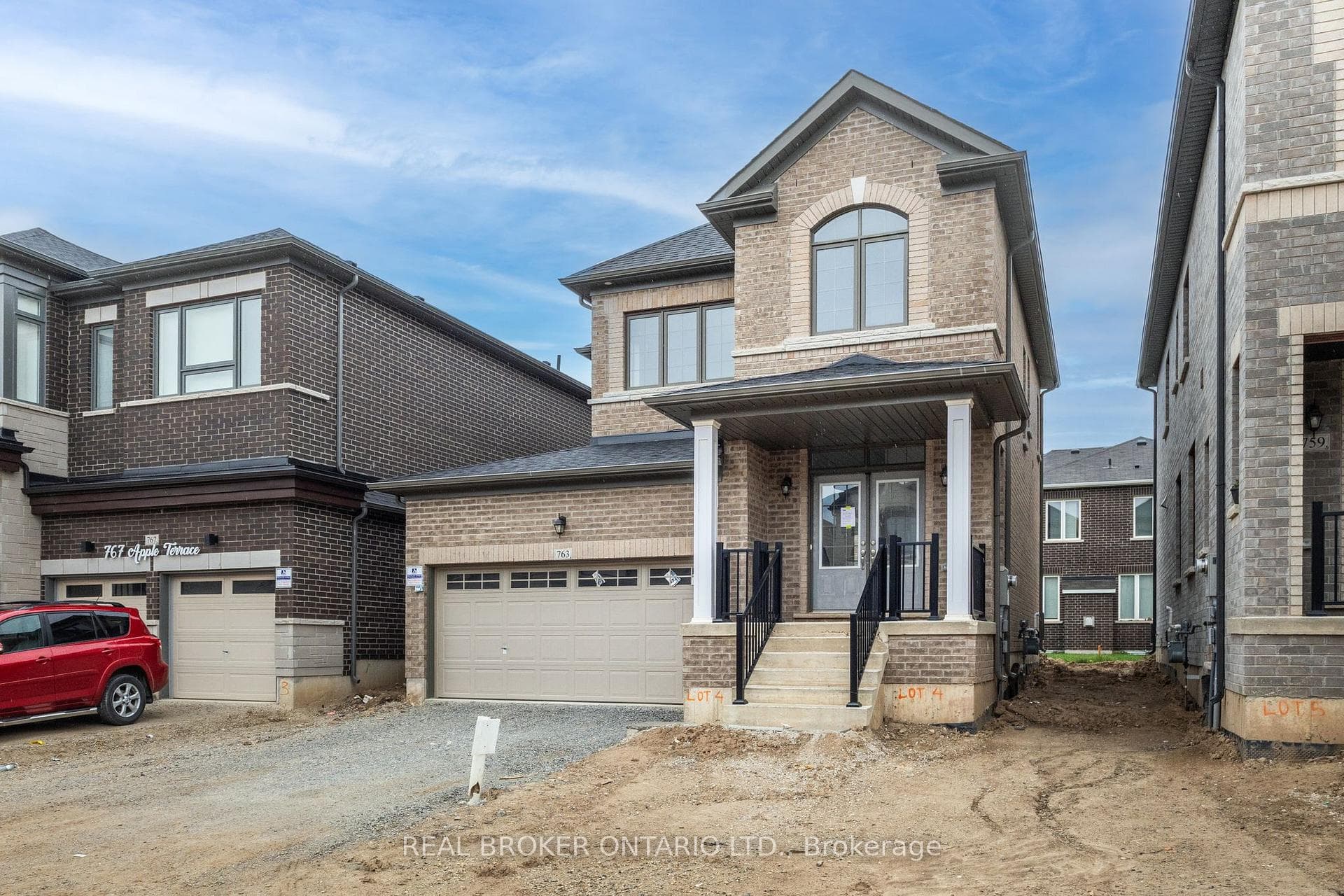 763 Apple Terrace photo 1