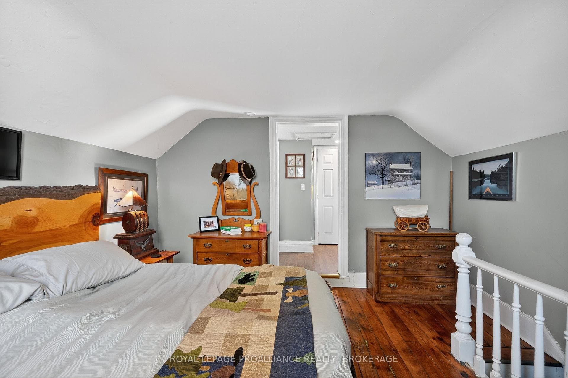 407 Bagot Street photo 24