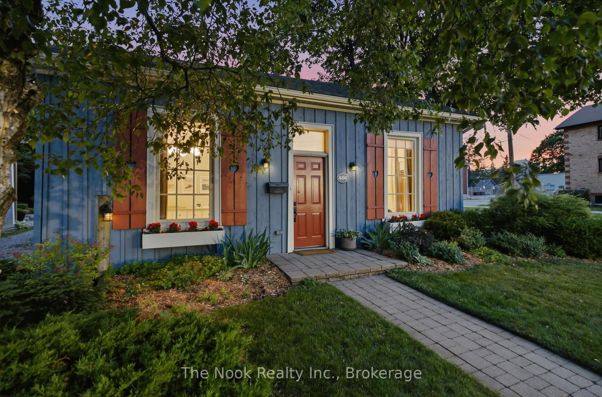 400 Byron Street photo 50