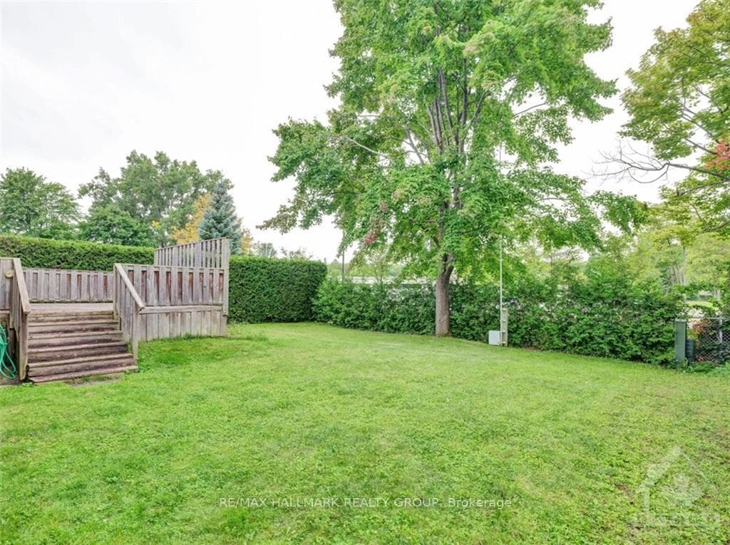 602 GLENHURST Crescent photo 26