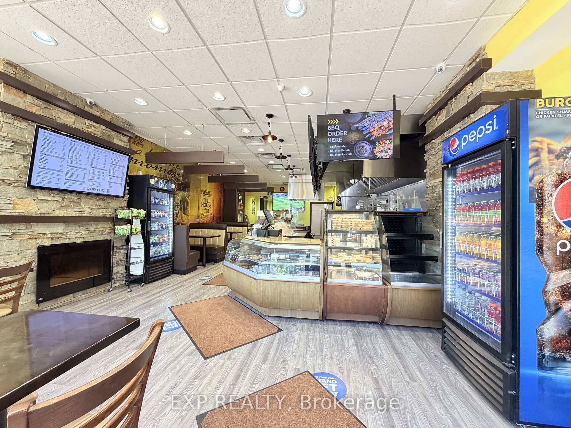720 Spadina Avenue photo 11