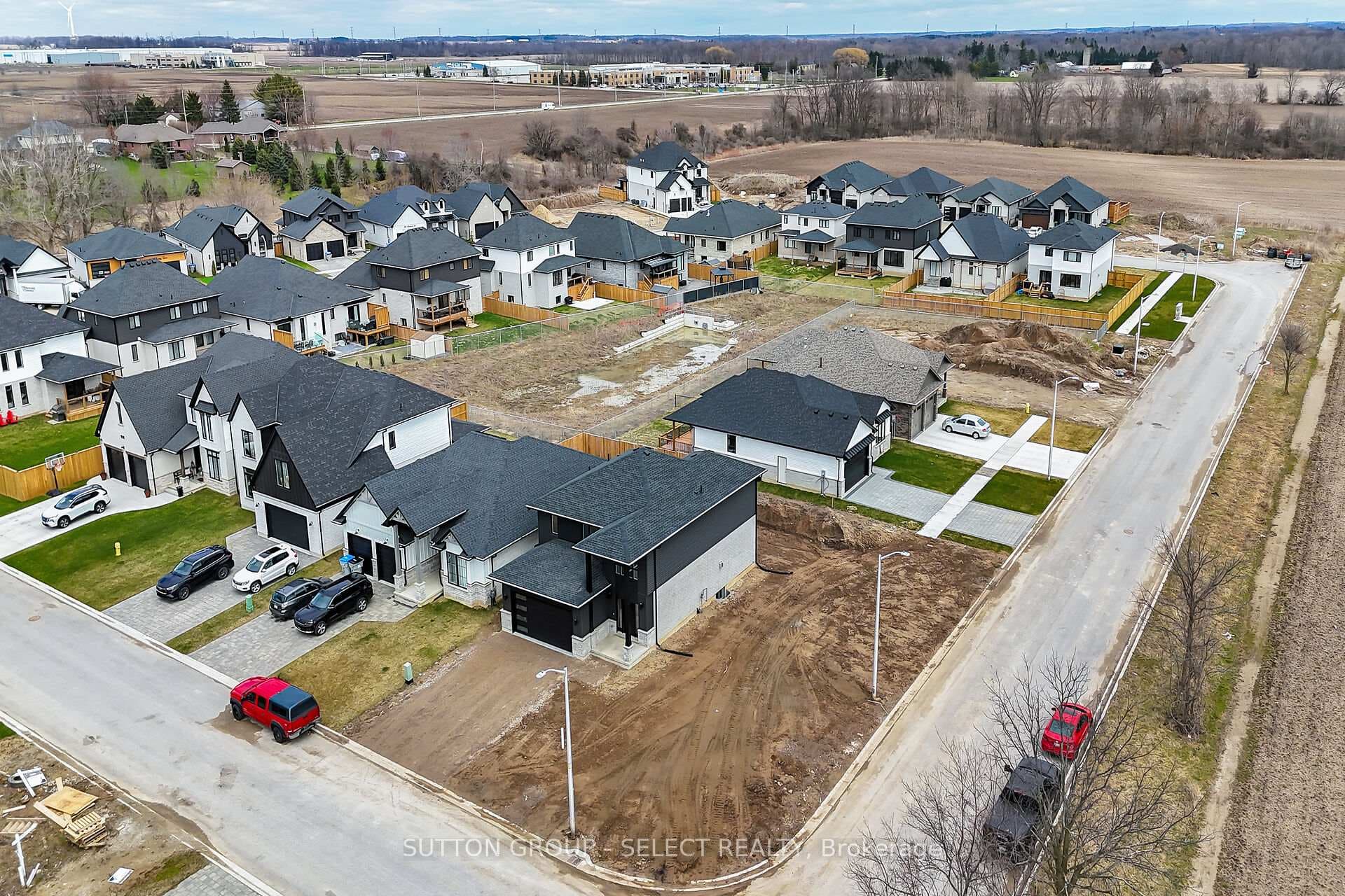 9 BRISCOE Crescent photo 40